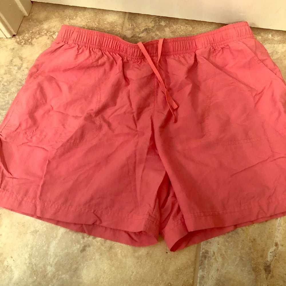 Two shorts size L.